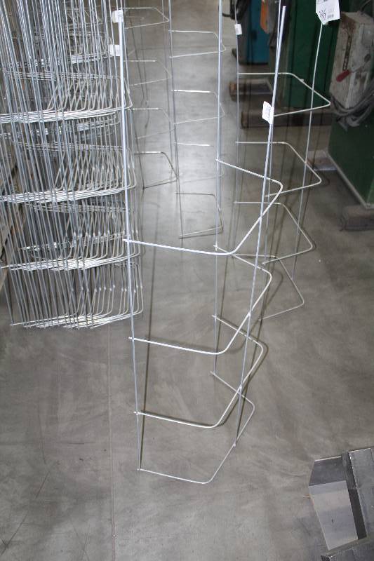 lot 390 image: Lot of (50) 46in. Heavy Duty Sectional Garden Cage