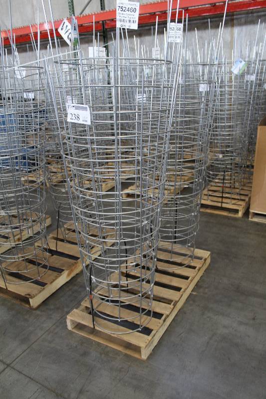 lot 238 image: Lot of (10) Glamos Extremz 5ft. Inverted Supports
