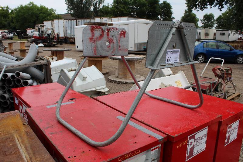 lot 66 image: A-Frame Spool Rack