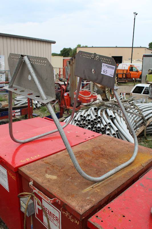 lot 65 image: A-Frame Spool Rack