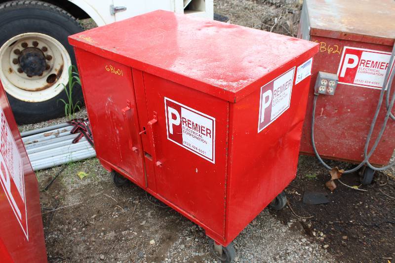 lot 54 image: Job Box