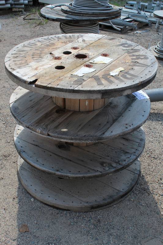 lot 115 image: Wood Spool