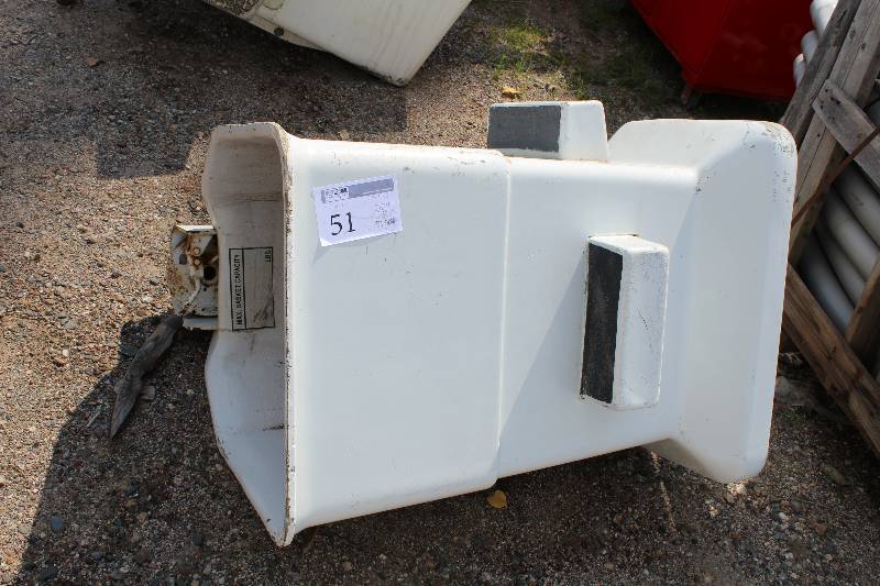 lot 51 image: Lift Bucket