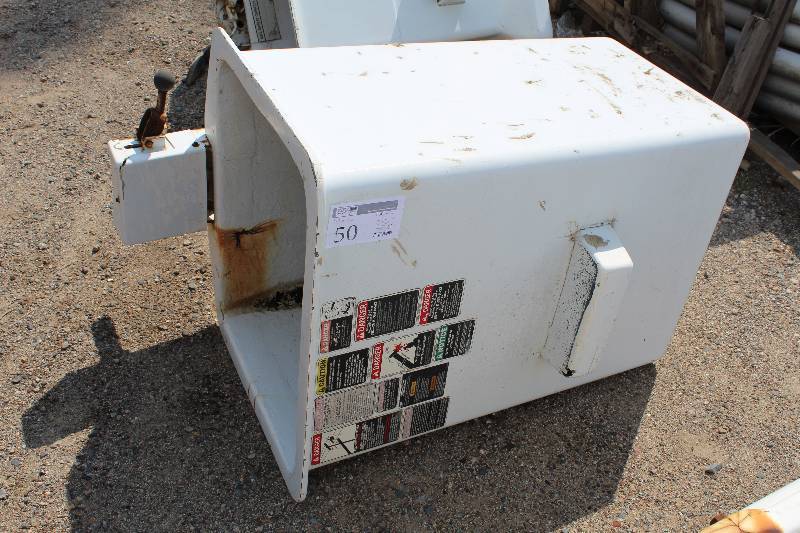 lot 50 image: Lift Bucket