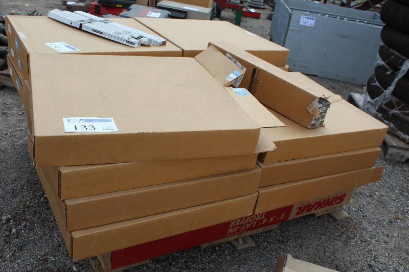 lot 133 image: Lot of (7) Simkar Fluorescent Light Fixtures