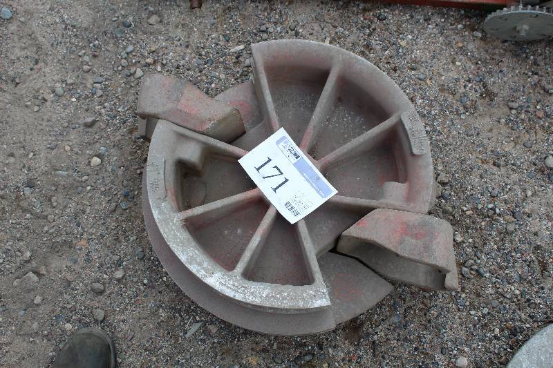 lot 171 image: Pipe Bender Roller Support