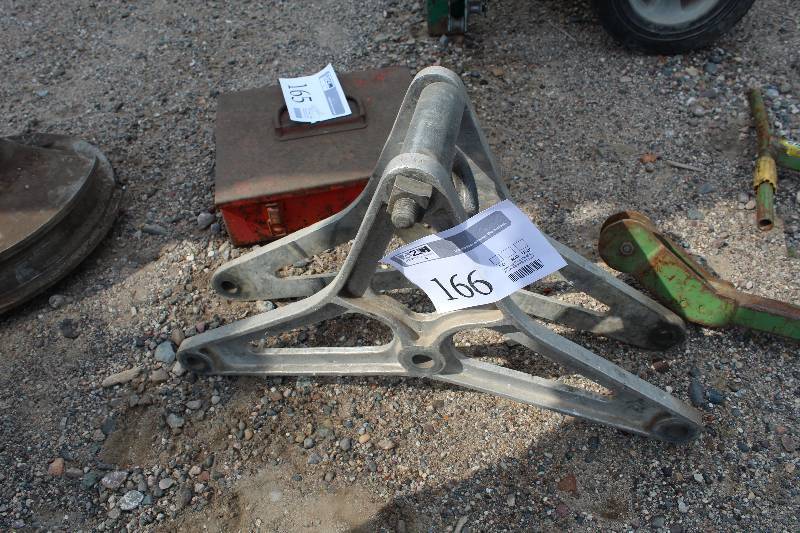 lot 166 image: Metal Bracket w Eye Hook