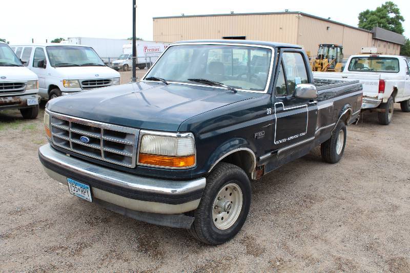 lot 4 image: 1994 Ford F-150 Eddie Bauer XLT Regular Cab 2-Door Pickup