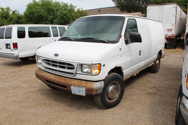 lot 10 image: 1998 Ford E-350 Econoline Super Duty 3-Door Cargo Van