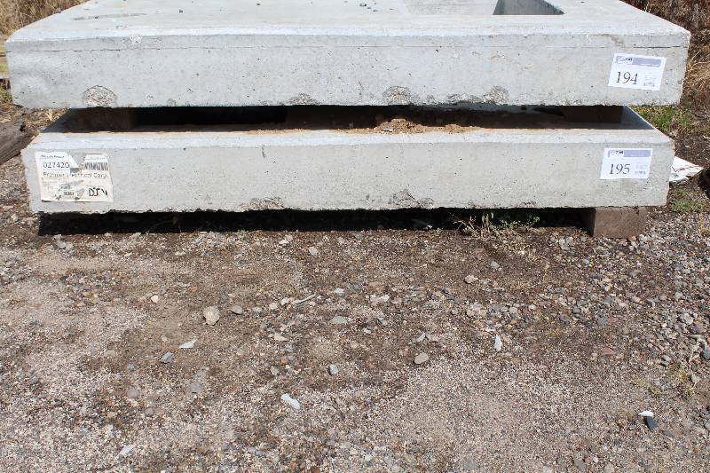 lot 195 image: Oldcastle Precast Concrete Form