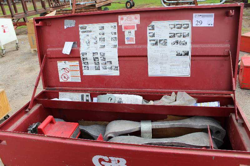lot 29 image: Gardner Bender Hydraulic Big DIAMETER Conduit Bender w Job Box