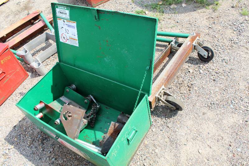 lot 32 image: Greenlee 1813 Pipe Bending Table