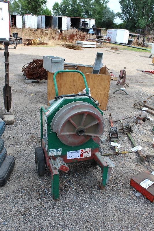 lot 38 image: Greenlee 555 Electric Conduit Bender