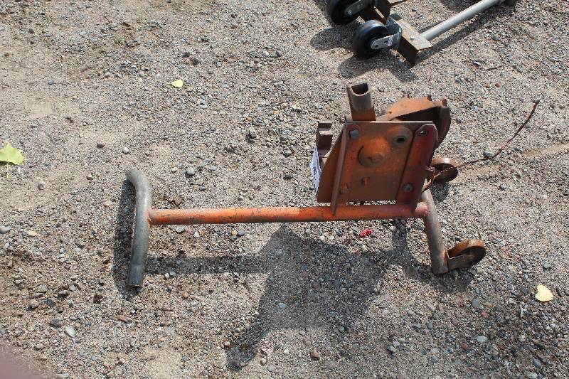 lot 185 image: Pipe Bender