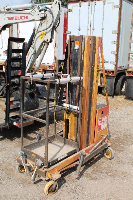 lot 2B image: Bil-Jax Workforce Cougar Lift Personnel Lift