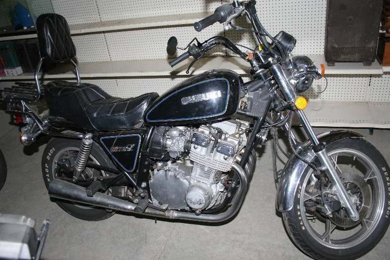 lot 2 image: Suzuki Motorcycle