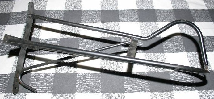 lot 24 image: Saddle Holder