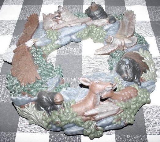 lot 25 image: Wildlife Wreath