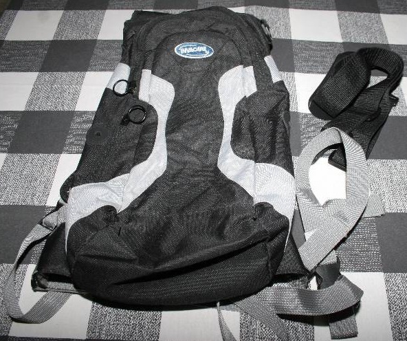 lot 35 image: Oxygen Tank Bag