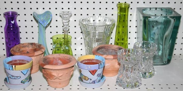 lot 39 image: Decorative Glass Decor and Tiny Planters