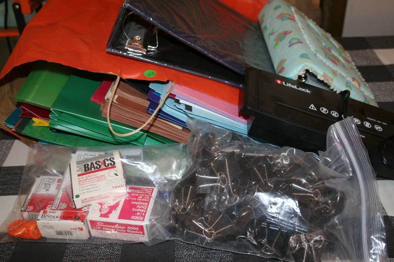 lot 49 image: Office Supplies