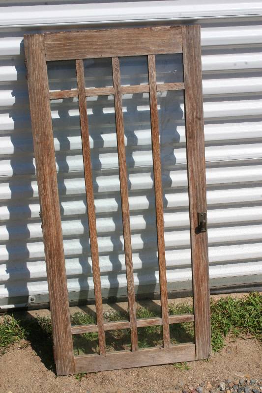 lot 55 image: Vintage Window