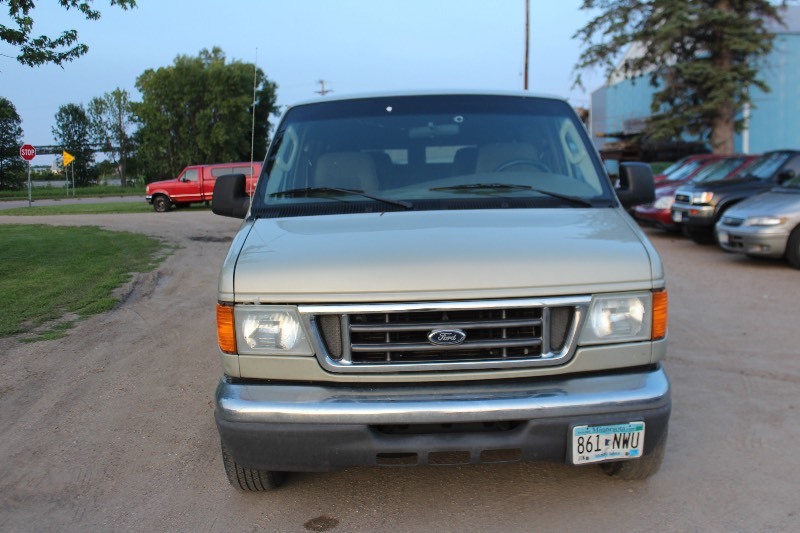 2004 Ford E150 Conversion Van