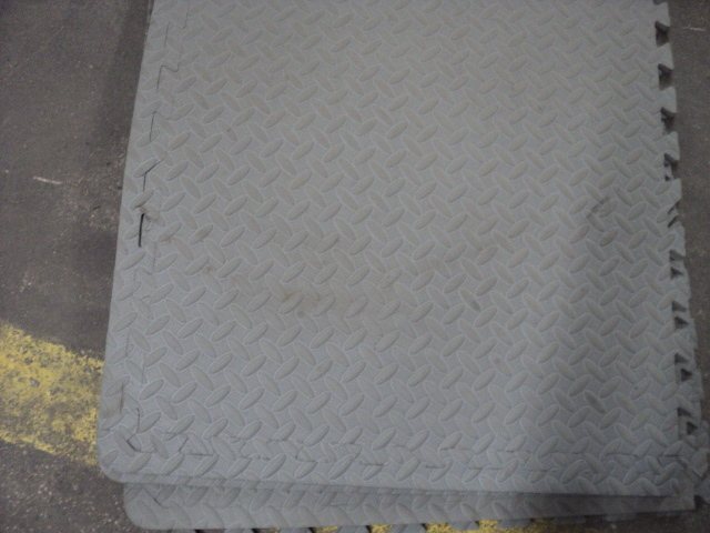 4 2 square interlocking foam floor...