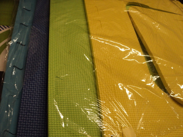 4 interlocking foam 2 square and a...
