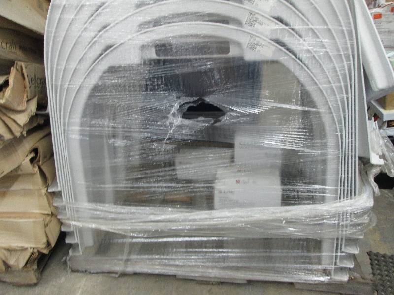 lot 2 image: Wellcraft 5600 Series Modular Windo...