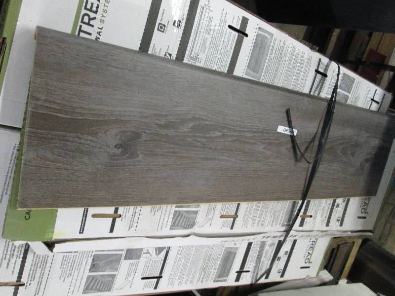 lot 225 image: Lot of 3 Cap A Tread Choice OakSmo...