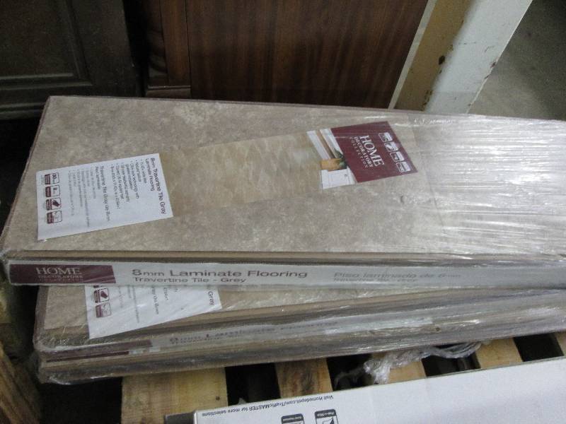 lot 333 image: 3 Cases Home Decorators Collection ...