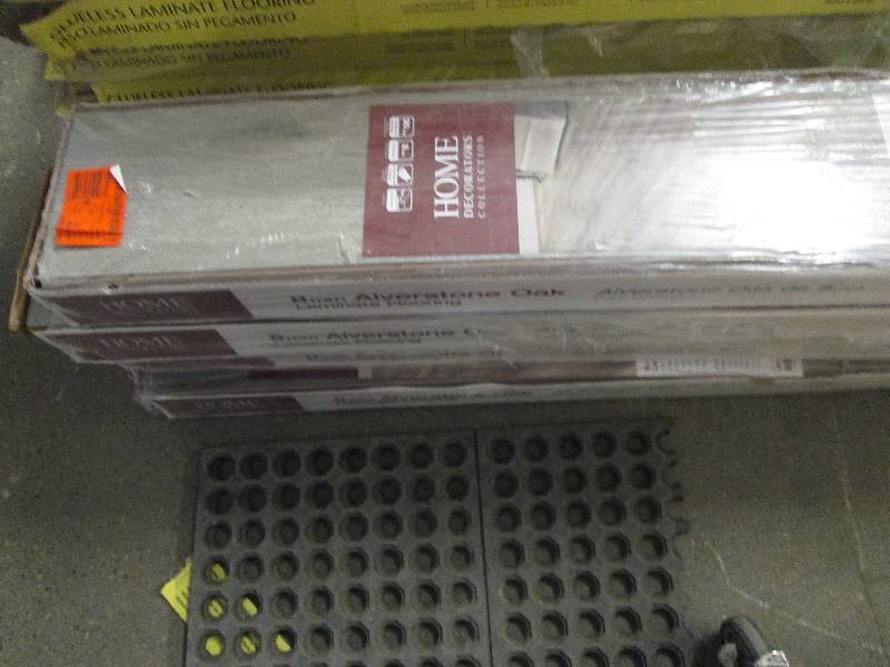 lot 336 image: 4 Cases Home Decorators Collection ...