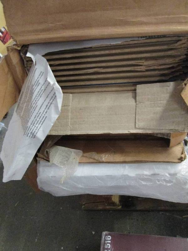 lot 345 image: 4 Cases Home Decorators Collection ...