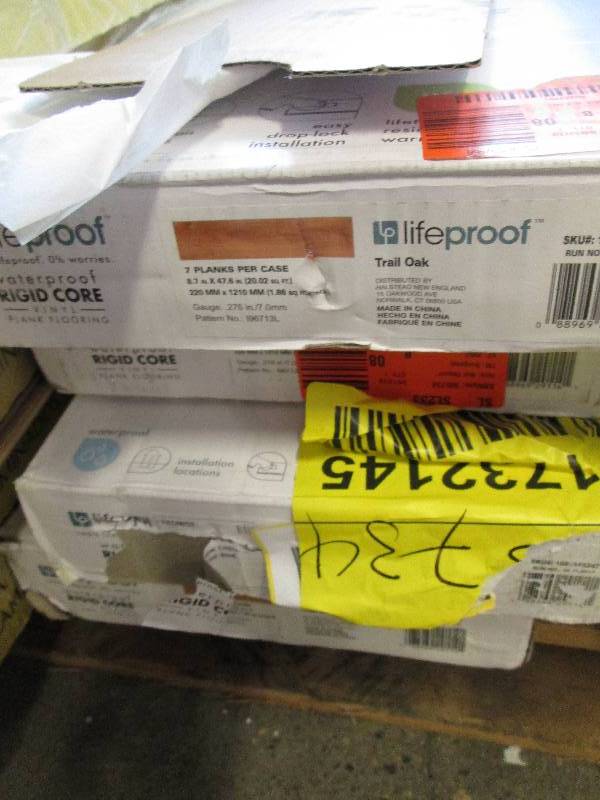 lot 354 image: 4 Cases LifeProof  Trail Oak 8.7 in...