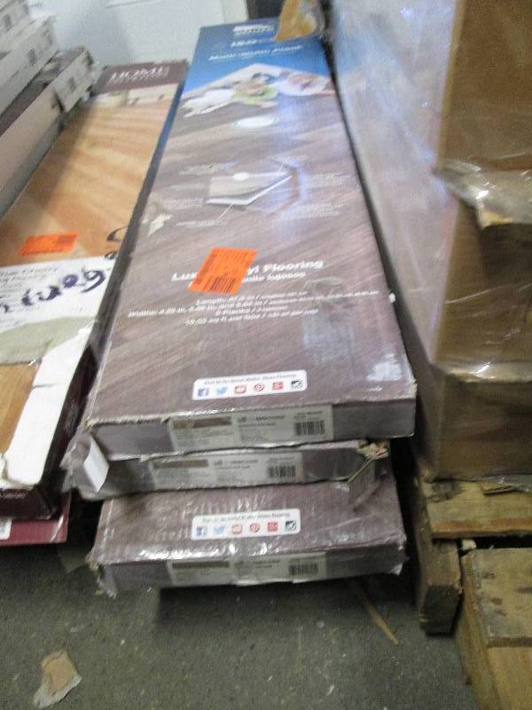 lot 369 image: 3 Cases Allure Isocore Multi-Width ...