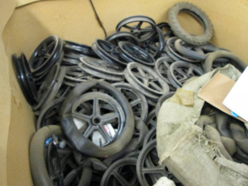 lot 125 image: Large Pallet of Innertubes & 8.75 i...