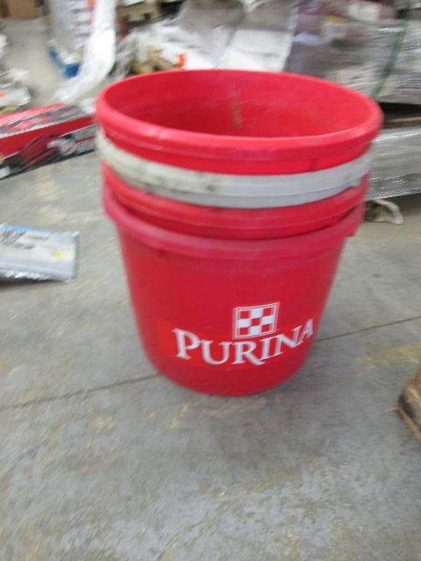lot 195 image: 4 Large HD Purina Tubs, Pet Leash...