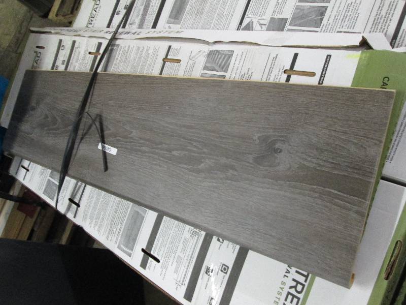 lot 226 image: Lot of 3 Cap A Tread Choice OakSmo...