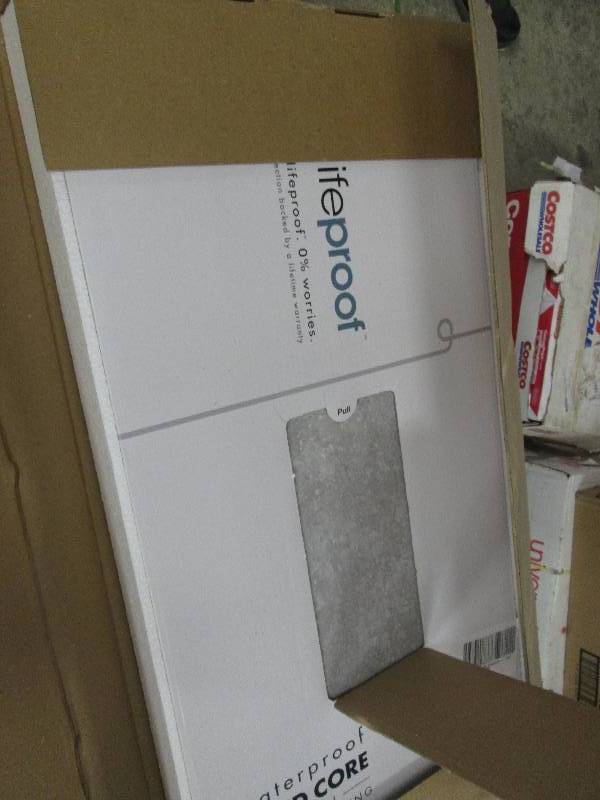 lot 228 image: 4 Cases Lifeproof Starry Light 16 i...