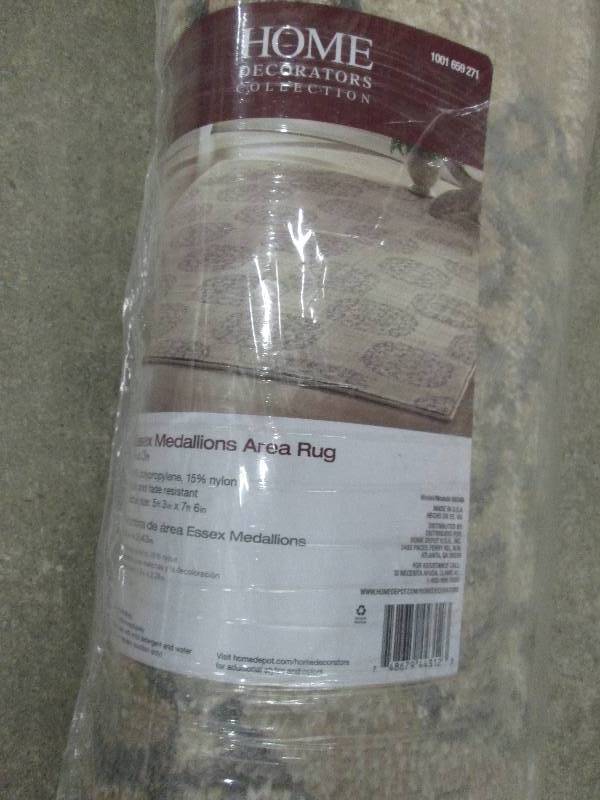 lot 312 image: Home Decorators Collection Essex Me...