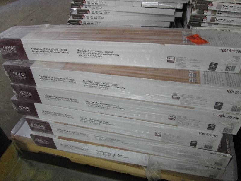 lot 320 image: 11 Cases Home Decorators Collection...