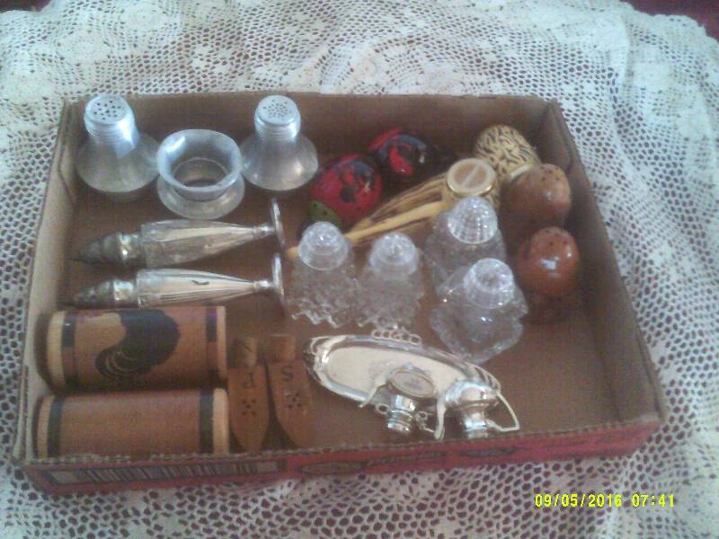 COLLECTIBLE SALT AND PEPPERS