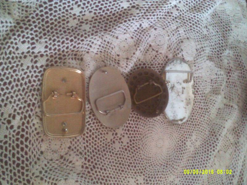 4 VINTAGE METAL BELT BUCKLES