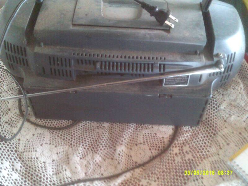 PORTABLE RADIO AND DISK PLAYER