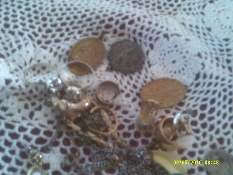 GOLD AND SILVER JEWLERY
