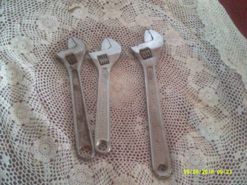 3 CRESENT WRENCHES