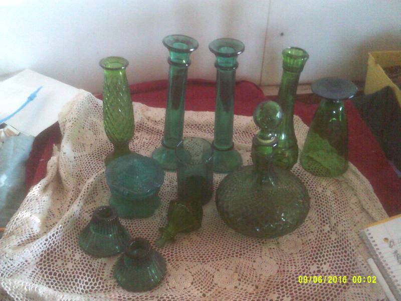 ANTIQUE GREEN GLASSWEAR