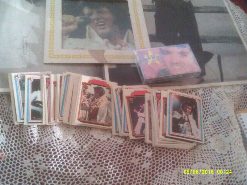 COLLECTIBLE ELVIS ITEMS