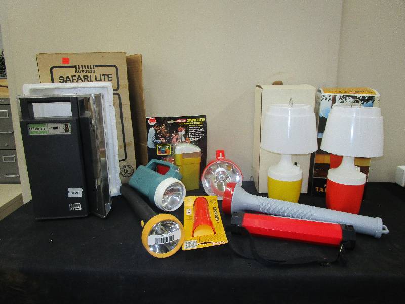 lot 116 image: New flashlights , table lights, unopened itens for camping